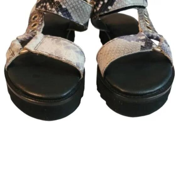 All Saints Rhianne Embossed Leather Platform Sandals - Picture 3 of 8